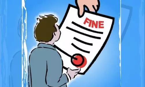 പൊ​തു​സ്ഥ​ല​ത്ത്പു​ക​വ​ലി​ച്ച 295 പേ​ർ​ക്ക് പി​ഴ​യി​ട്ടു