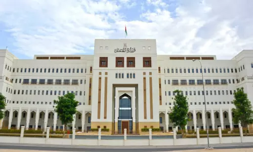 ‘പെരുന്നാളിനായി മാർച്ച് ശമ്പളം നേരത്തെ നൽകണം’