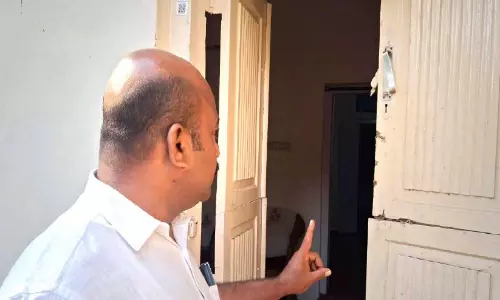 രണ്ടു വീടുകളിൽ മോഷണം രണ്ടു വീടുകളിൽ മോഷണം