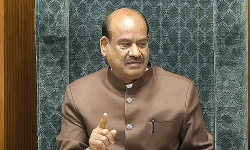 പാർലമെന്റ് രണ്ടാം ഘട്ടം: സ്പീക്കർക്കെതിരായ അവിശ്വാസ പ്രമേയം ഇന്ന് പരിഗണിക്കും പാർലമെന്റ് രണ്ടാം ഘട്ടം: സ്പീക്കർക്കെതിരായ അവിശ്വാസ പ്രമേയം ഇന്ന് പരിഗണിക്കും