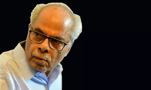 മ​തേ​ത​ര ച​രി​ത്ര​ത്തി​ന്‍റെ ധീരശ​ബ്ദം നിലക്കു​ന്നു