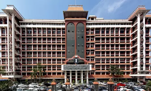 അനധികൃത മണൽ വാരൽ: ബി.എൻ.എസ് വകുപ്പുകളും ചുമത്താം -ഹൈകോടതി