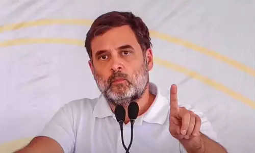 രാഹുലിന്റെ ‘സി.ജെ.പി’ പ്രയോഗത്തിനെതിരെ സന്തോഷ് കുമാറും ബ്രിട്ടാസും