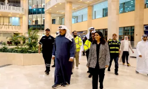 പ്ര​ധാ​ന​മ​ന്ത്രി ഷെ​ൽ​ട്ട​റി​ങ്  സെ​ന്റ​ർ സ​ന്ദ​ർ​ശി​ച്ചു