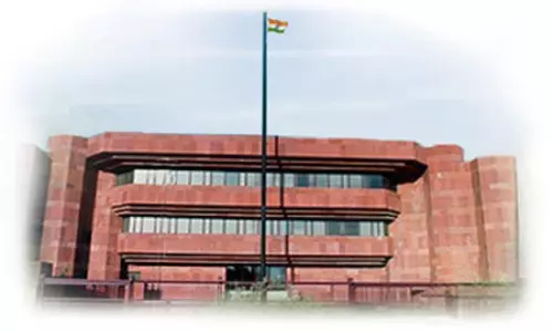 വി​വ​ര​ങ്ങ​ൾ മെ​യി​ൽ അ​യ​ക്ക​ണം; കു​ടും​ബ സ​ന്ദ​ർ​ശ​ന വി​സ​യി​ലു​ള്ള ഇ​ന്ത്യ​ക്കാ​രു​ടെ വി​വ​രം ശേ​ഖ​രി​ക്കു​ന്നു