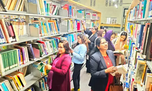 സ്ത്രീ ​ശാ​ക്തീ​ക​ര​ണം വാ​യ​ന​യി​ലൂ​ടെ: വ​നി​താ ദി​ന​ത്തി​ൽ വേ​റി​ട്ട പ​രി​പാ​ടി​യു​മാ​യി ഡ​ബ്ല്യു.​എം.​എ​ഫ്​