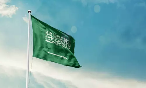 സൗദിയുടെ കിഴക്കൻ പ്രവിശ്യക്ക് നേരെ തൊടുത്ത ബാലിസ്റ്റിക് മിസൈലും ഡ്രോണുകളും തകർത്തു