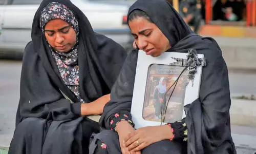 തനി ഭീരുക്കളാണ് നമ്മുടെ ഭരണകൂടം