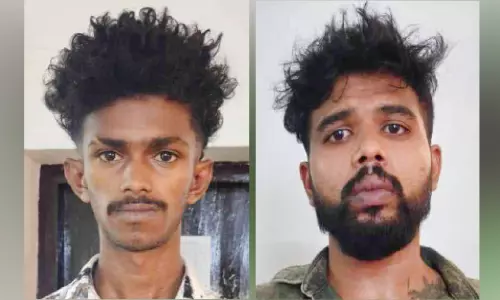 യു​വ​തി​യു​ടെ മാ​ല പൊ​ട്ടി​ക്കാ​ൻ ശ്ര​മം; പ്ര​തി​ക​ൾ പി​ടി​യി​ൽ