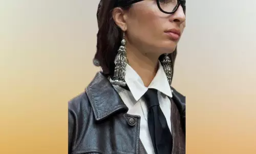 നമ്മുടെ ജിമിക്കി കമ്മൽ റാൽഫ് ലോറൻ കട്ടോണ്ടുപോയി !