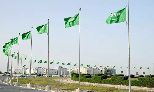 ഇന്ന്​ സൗദി പതാക ദിനം: മൂന്ന് നൂറ്റാണ്ടിന്‍റെ ചരിത്രവുമായി ഐക്യത്തിന്‍റെ പച്ചപ്പതാക വാനിലുയർന്ന്​ പാറുന്നു