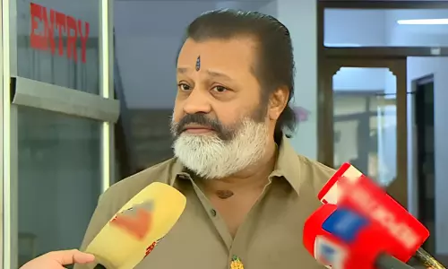‘എന്നെയും പൊലീസ് ‘ഫ്രിസ്ക്’ ചെയ്തു; ഷർട്ട് പൊക്കി കാണിച്ച ശേഷമാണ് കടത്തിവിട്ടത്’ -സുരേഷ്ഗോപി