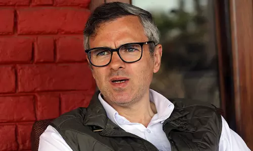 ദൈവത്തിന് നന്ദി, എല്ലാവരും സുരക്ഷിതർ; ‘വലിയ അപകടത്തിൽ നിന്ന് പിതാവ് അത്ഭുതകരമായി രക്ഷപ്പെട്ടിരിക്കുന്നു’-ഫാറൂഖ് അബ്ദുല്ലക്ക് നേരെയുള്ള വധശ്രമത്തിൽ പ്രതികരിച്ച് ഉമർ അബ്ദുല്ല