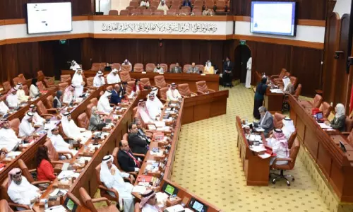 എൽ.എം.ആർ.എ സേവനങ്ങൾ നിർത്തുന്നതിന് മുൻപ് മുന്നറിയിപ്പ് നൽകണം