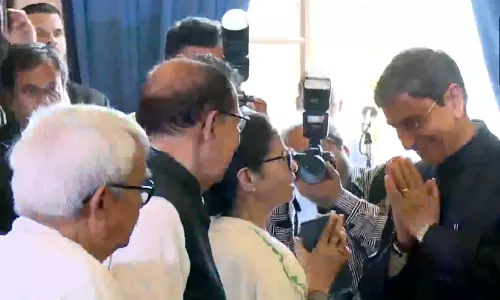 സി.വി ആനന്ദ ബോസിന്‍റെ പിൻഗാമിയായി ആർ.എൻ രവി; പശ്ചിമ ബംഗാളിന്‍റെ 22-ാമത് ഗവർണറായി സത്യപ്രതിജ്ഞ ചെയ്തു