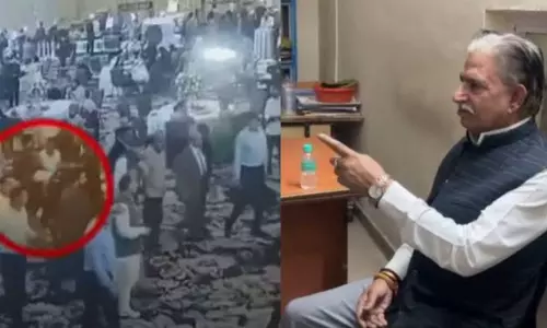 ‘ഇരുപത് വര്ഷമായി കാത്തിരിക്കുകയായിരുന്നു’; ഫാറൂഖ് അബ്ദുല്ലയെ ആക്രമിച്ച പ്രതി ‘ഇരുപത് വര്ഷമായി കാത്തിരിക്കുകയായിരുന്നു’; ഫാറൂഖ് അബ്ദുല്ലയെ ആക്രമിച്ച പ്രതി