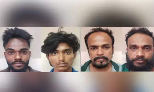 വീ​ട് കേ​ന്ദ്രീ​ക​രി​ച്ച് മ​യ​ക്കു​മ​രു​ന്ന് വി​റ്റ നാ​ലം​ഗസം​ഘം അ​റ​സ്റ്റി​ൽ