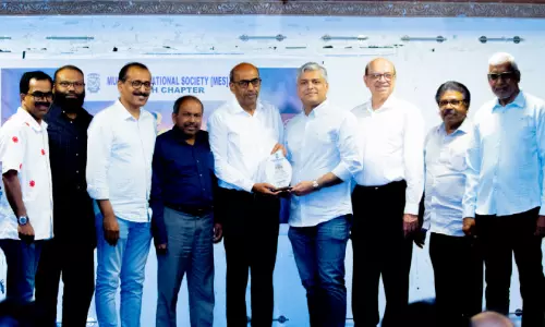 ലോക കേരളസഭ പ്രതിനിധി ഷഫീഖ് പാനൂരിന് എം.ഇ.എസ് റിയാദ് ചാപ്റ്ററിെൻറ ആദരം