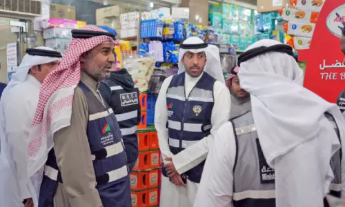 ഏഴ് സെൻട്രൽ മാർക്കറ്റുകൾ അടച്ചുപൂട്ടി; വാണിജ്യ മന്ത്രാലയം പരിശോധന ശക്തം