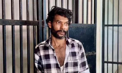 ക്ഷേത്ര ഭണ്ഡാരം കുത്തി തുറന്ന് മോഷണം; യുവാവ് അറസ്റ്റിൽ ക്ഷേത്ര ഭണ്ഡാരം കുത്തി തുറന്ന് മോഷണം; യുവാവ് അറസ്റ്റിൽ