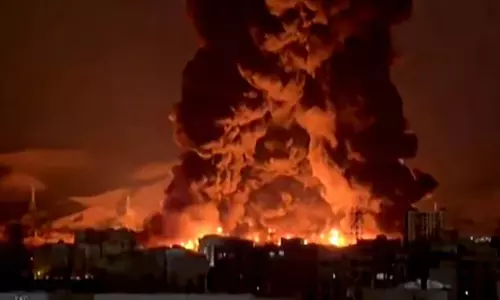 എണ്ണ കേന്ദ്രങ്ങളിൽ ആക്രമണം തുടർന്നാൽ മേഖല ഒന്നാകെ ചാമ്പലാക്കും- മുന്നറിയിപ്പുമായി ഇറാന്‍