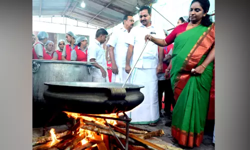 സമൃദ്ധിയിൽ ഇനി വിറകടുപ്പിന്‍റെ രുചി; മെനുവും കുറച്ചു