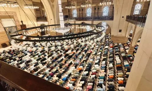 ബഹ്‌റൈനിൽ പെരുന്നാൾ നമസ്കാരം രാവിലെ ആറിന്