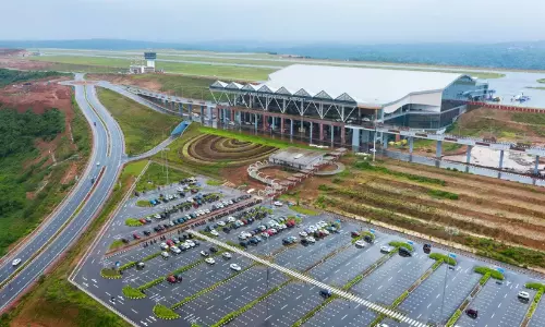 കണ്ണൂർ വിമാനത്താവളം; പോയിൻ്റ് ഓഫ് കോൾ പദവി ലഭ്യമാക്കാൻ ശ്രമം നടത്തുമെന്ന് പ്രവാസി കമ്മീഷൻ കണ്ണൂർ വിമാനത്താവളം; പോയിൻ്റ് ഓഫ് കോൾ പദവി ലഭ്യമാക്കാൻ ശ്രമം നടത്തുമെന്ന് പ്രവാസി കമ്മീഷൻ