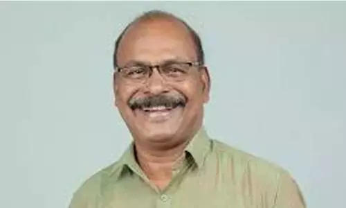 സി.സി. മുകുന്ദന് ഗീത ഗോപിയുടെ വക്കീൽ നോട്ടീസ്