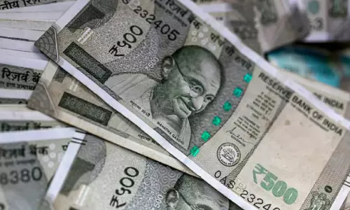 വിനിമയ നിരക്ക് റെക്കോഡിൽ; ദിർഹമിന് 25.20 രൂപ വിനിമയ നിരക്ക് റെക്കോഡിൽ; ദിർഹമിന് 25.20 രൂപ