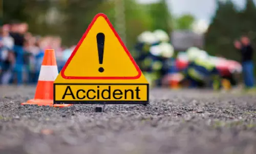 വാഹനാപകടം; കാൽനടക്കാരായ രണ്ട് പേർ മരിച്ചു
