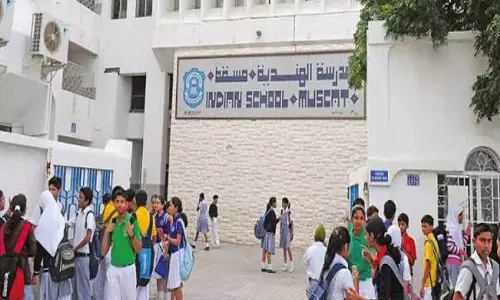 സ്കൂൾ ഫീസ് വർധന; നിവേദനം നൽകി