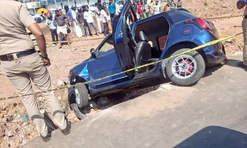 ക്വട്ടേഷനിൽ തുടങ്ങി അതുലും ക്വട്ടേഷനിലൊതുങ്ങി ക്വട്ടേഷനിൽ തുടങ്ങി അതുലും ക്വട്ടേഷനിലൊതുങ്ങി