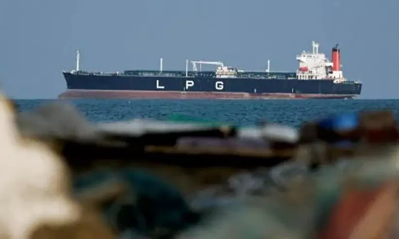 ‘‘ഞങ്ങളില്ലേ...’’; ഹുർമുസിൽ ട്രംപിനെ കൈവിട്ട് നാറ്റോയും ചൈനയും, യുദ്ധക്കപ്പൽ അയക്കില്ല ‘‘ഞങ്ങളില്ലേ...’’; ഹുർമുസിൽ ട്രംപിനെ കൈവിട്ട് നാറ്റോയും ചൈനയും, യുദ്ധക്കപ്പൽ അയക്കില്ല