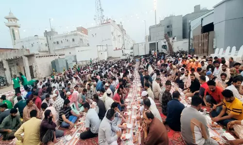 കെ.​എം.​സി.​സി ഖു​ലൈ​സി​ൽ ജ​ന​കീ​യ ഇ​ഫ്താ​ർ