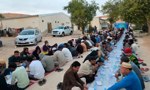 ലേ​ബ​ർ ക്യാ​മ്പി​ൽ സ്നേ​ഹ​വി​രു​ന്നൊ​രു​ക്കി പാ​ല​ക്കാ​ട് ജി​ല്ല പ്ര​വാ​സി അ​സോ​സി​യേ​ഷ​ൻ