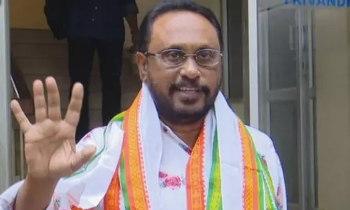 ‘ഇടതുപക്ഷത്തേക്ക് പോയ ഇവരുടെ രാഷ്ട്രീയ മരണത്തിൽ ദുഃഖം രേഖപ്പെടുത്തുന്നു...’ -ചെറിയാൻ ഫിലിപ്പ് ‘ഇടതുപക്ഷത്തേക്ക് പോയ ഇവരുടെ രാഷ്ട്രീയ മരണത്തിൽ ദുഃഖം രേഖപ്പെടുത്തുന്നു...’ -ചെറിയാൻ ഫിലിപ്പ്