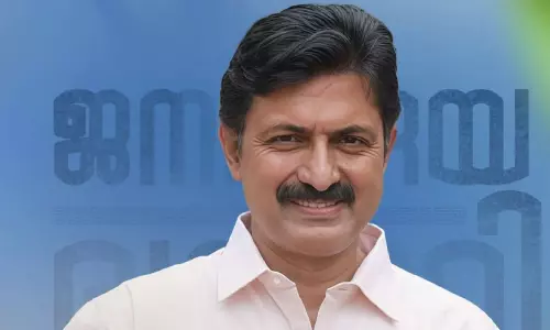 ചാലക്കുടിയിൽ ട്വിസ്റ്റ്‌; രാവിലെ രാജിവെച്ച കോൺഗ്രസ് കൗൺസിലർ വൈകിട്ട് എൽ.ഡി.എഫ് സ്ഥാനാർഥി