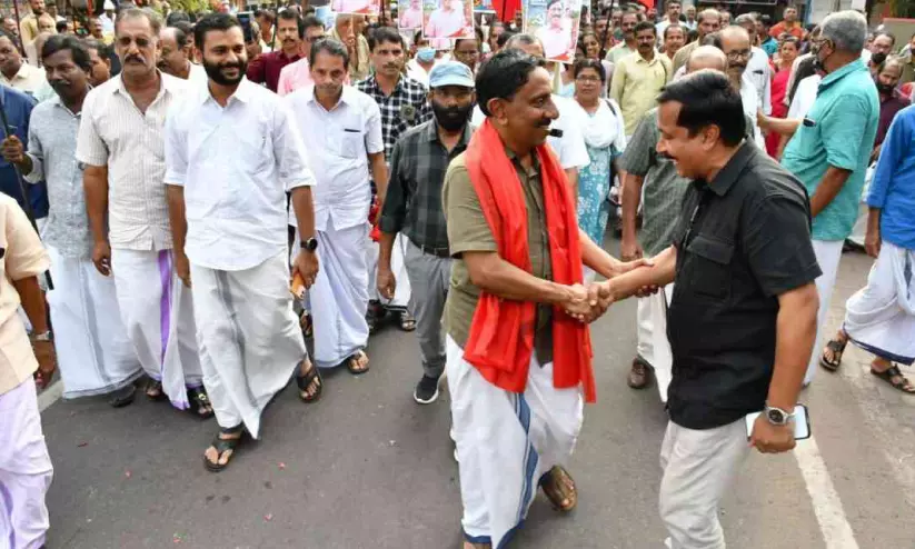 വി.പി.പി. മുസ്തഫയുടെ പ്രചാരണം റോഡ് ഷോയോടെ തുടങ്ങി വി.പി.പി. മുസ്തഫയുടെ പ്രചാരണം റോഡ് ഷോയോടെ തുടങ്ങി