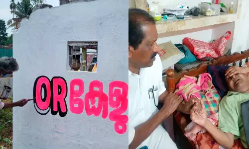 പാച്ചിൽ തുടങ്ങി ഇടതുമുന്നണി, ഇന്ന് യു.ഡി.എഫ് റോഡ് ഷോ