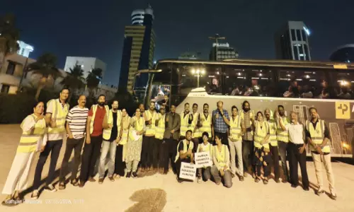 ബഹ്റൈൻ വ്യോമപാത അടഞ്ഞുതന്നെ; ദമ്മാം വഴി പ്രവാസികളുടെ യാത്ര തുടരുന്നു ബഹ്റൈൻ വ്യോമപാത അടഞ്ഞുതന്നെ; ദമ്മാം വഴി പ്രവാസികളുടെ യാത്ര തുടരുന്നു