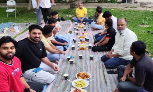 ഹൗസ് ഡ്രൈവേഴ്സ് കൂട്ടായ്മ നോമ്പുതുറ നടത്തി ഹൗസ് ഡ്രൈവേഴ്സ് കൂട്ടായ്മ നോമ്പുതുറ നടത്തി