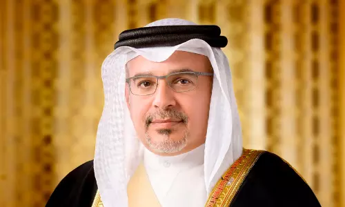 സർക്കാർ ജീവനക്കാർക്കും വിരമിച്ചവർക്കും ഈദിന് മുമ്പ് ശമ്പളം നൽകണം; ഉത്തരവുമായി ബഹ്റൈൻ കിരീടാവകാശി