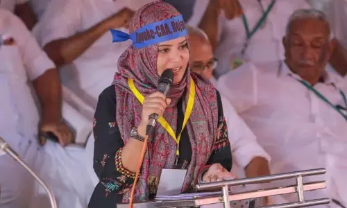 ‘പേരാമ്പ്രയിലേക്ക് പോകുന്നത് നൂറു ശതമാനം പ്രതീക്ഷയോടെ’; സ്ഥാനാർഥിത്വം വലിയ ഭാഗ്യമായി കണക്കാക്കുന്നുവെന്ന് ഫാത്തിമ തഹ്‍ലിയ