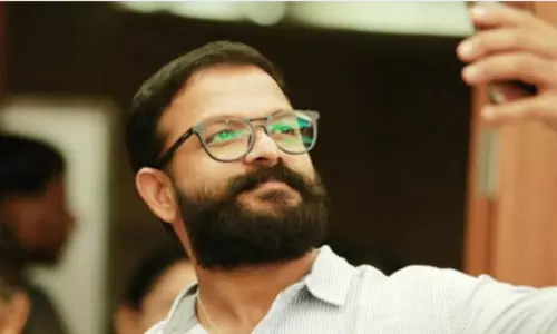 സേവ് ബോക്സ് തട്ടിപ്പ്​ നടൻ ജയസൂര്യയെ സാക്ഷിയാക്കി ഇ.ഡി കുറ്റപത്രം സേ​വ് ബോ​ക്സി​ന്‍റെ ബ്രാ​ൻ​ഡ് അം​ബാ​സ​ഡ​റാ​യി​രു​ന്നു ജ​യ​സൂ​ര്യ