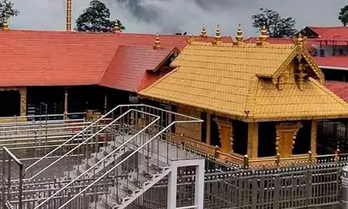 ശബരിമല സ്വർണക്കൊള്ള; തന്ത്രിക്ക് ക്ലീൻ ചിറ്റ് നൽകിയ വിജിലൻസ് കോടതി നിരീക്ഷണത്തിന് സ്റ്റേ