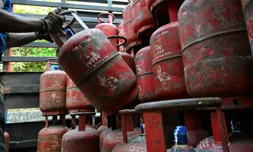 പാചകവാതക ക്ഷാമം; ഹോട്ടലുകൾ 23ന് അടച്ചിടും