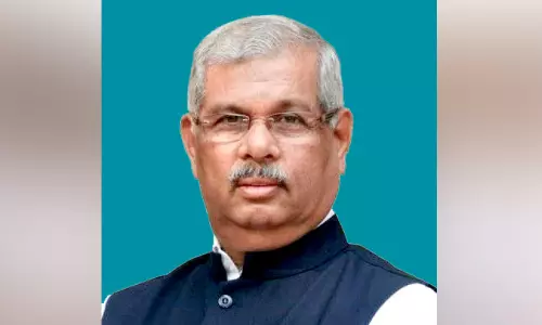 ലാസ്റ്റ് കട്ട്;  സർക്കാറിന്‍റെ അവസാനകാലത്തെ നിയമന ശിപാർശകൾ തടഞ്ഞ് ഗവർണർ