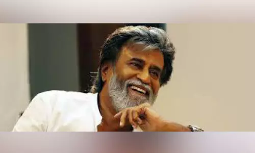 `മറുപടി നൽകാൻ കാലം കാത്തിരിക്കുന്നു; ടി.വി.കെ നേതാവിന്റെ പരാമർശത്തിന് രജനികാന്തിന്റെ മറുപടി `മറുപടി നൽകാൻ കാലം കാത്തിരിക്കുന്നു; ടി.വി.കെ നേതാവിന്റെ പരാമർശത്തിന് രജനികാന്തിന്റെ മറുപടി