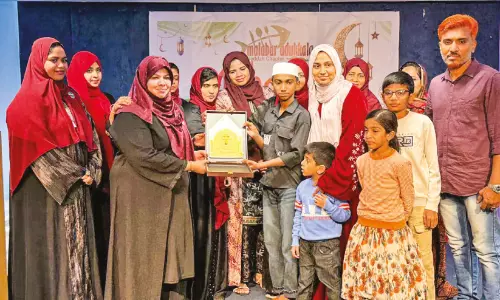 സ്നേ​ഹ​ത്തി​ന്റെ സു​ഗ​ന്ധം നി​റ​ച്ച് മ​ല​ബാ​ർ അ​ടു​ക്ക​ള ഇ​ഫ്താ​ർ സം​ഗ​മം